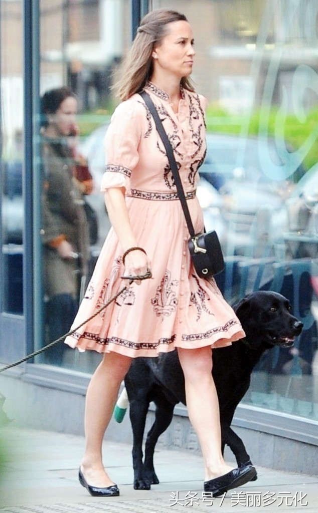 姐姐是皇室王妃，妹妹的品位也不差!一起看看皮帕的孕妇装