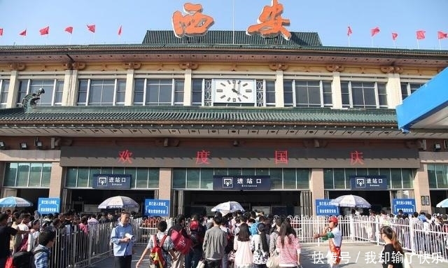 中国最“脏乱差”火车站，坑蒙拐骗全都有，游客：去一次后就无感