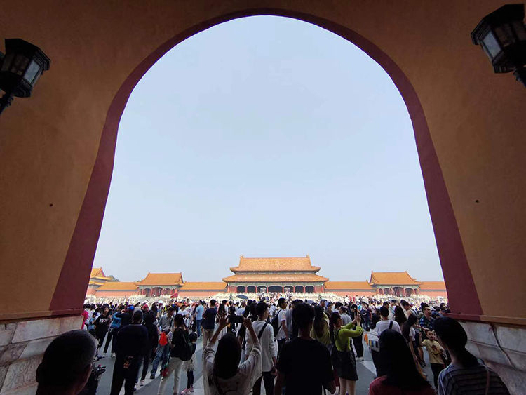 故宫“休假”归来 开门迎客游人如织