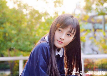 二十岁的齐刘海,关晓彤甜美,鞠婧祎文艺,但都输给了最后一位!