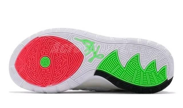  与众不同■与众不同外太空主题风格Kyrie6新颜色最近开售