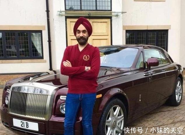 印度人到中国旅游, 点了一份蛋炒饭, 准备吃时老板却制止了他?