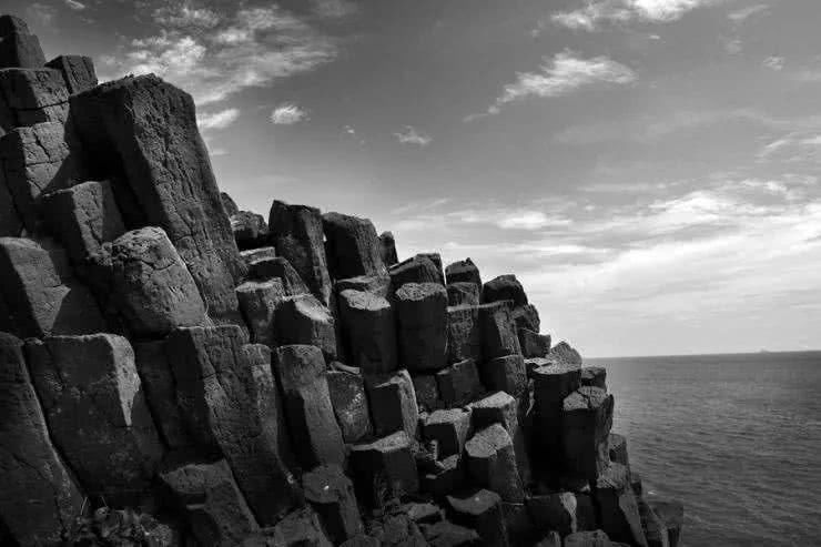  绝美：福建一座绝美小岛，有世界级火山奇观被称为“海下兵马俑”！