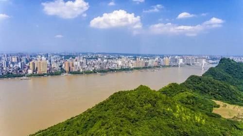  「潜力」湖北很有潜力的城市，是国家中部地区区域性中心城市，