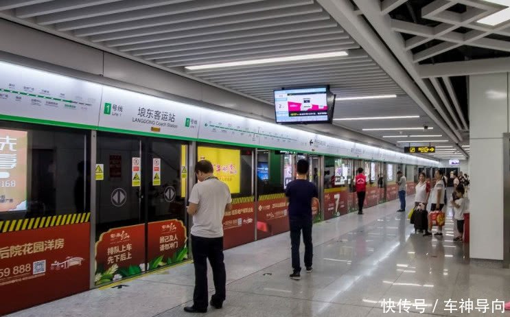 广西南宁巨资建地铁，为啥市民宁愿骑电驴也不坐地铁，乘客告诉你
