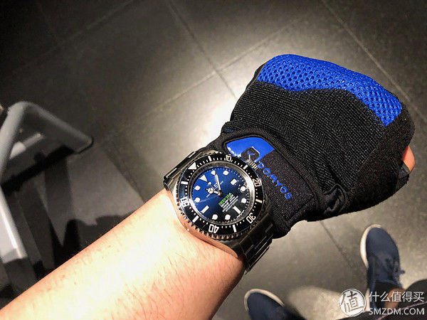 更深的蓝--劳力士Rolex D-bule渐变鬼王深潜表