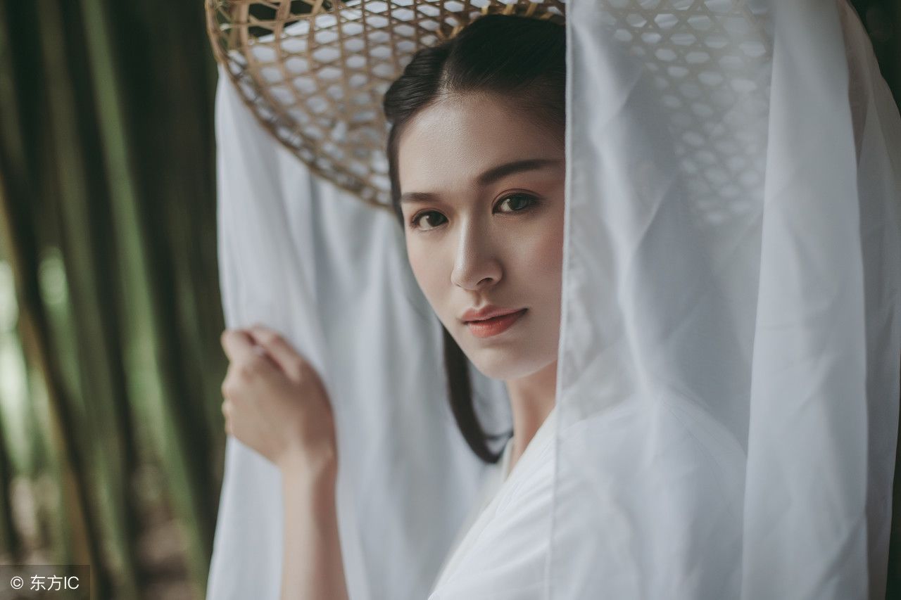 图片欣赏|一组汉服写图集，清新简约的复古发髻