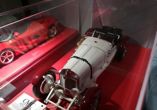  【汽车】请把我的车模放下 它们不是＂玩具＂!