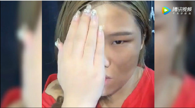 “无盐女”放下手的那一刻，我顿时觉得自己恋爱了，网友：无法“