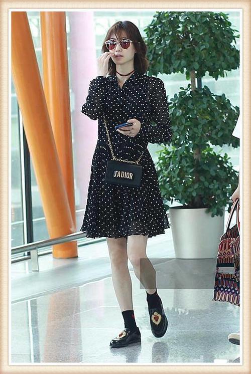 当范冰冰王丽坤同穿薄纱裙，网友：终于见识到高级脸的最高形式