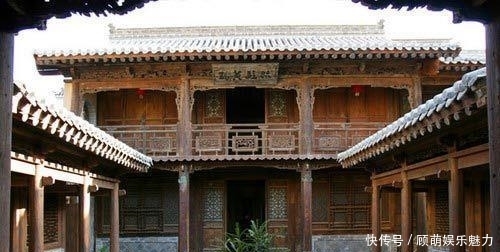  #暗藏#400年前的民宅，竟暗藏地下石室发现百箱金银和百坛好酒！