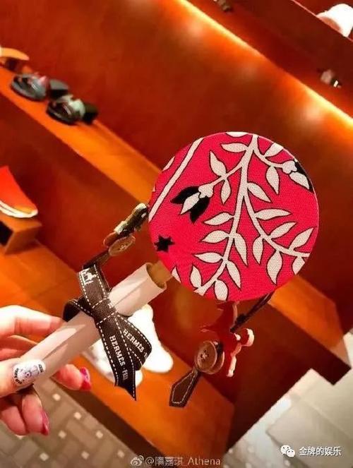 假疫苗公司老总私人生活曝光,儿子和媳妇都是有名的炫富网红