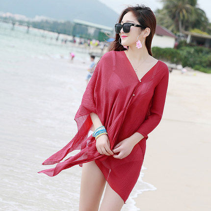 快看，海边小姐姐衣服好撩人，女人看了三回头，男人看了挪不开眼