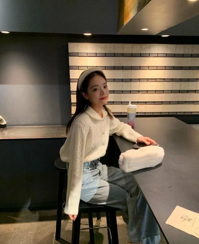  [时髦]春装怎么穿？时髦的网红是这样穿的，简约时尚又“显贵”10倍