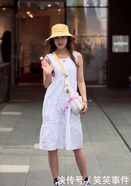  『舒适』连衣裙显优雅纯美的气质，穿起来舒适大方清新唯美