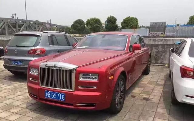 王思聪为啥从不在朋友圈晒豪车？网友真相了：那是土鳖才会干的事