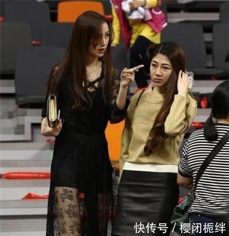  『感觉』街拍集：尖头高跟鞋，给人仙气十足的感觉，衬托出高贵气质