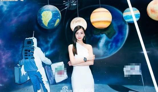 仙气白裙这样穿！颖宝气场两米八，赵丽颖美腻，热巴让人不再淡定