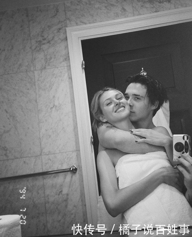  『女友』贝克汉姆大儿子携新女友逛街，新女友穿防水台高跟鞋，笑容灿烂