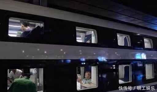  #行走#厉害了我的国,中国最舒适的双层软卧高铁,行走大中国越来