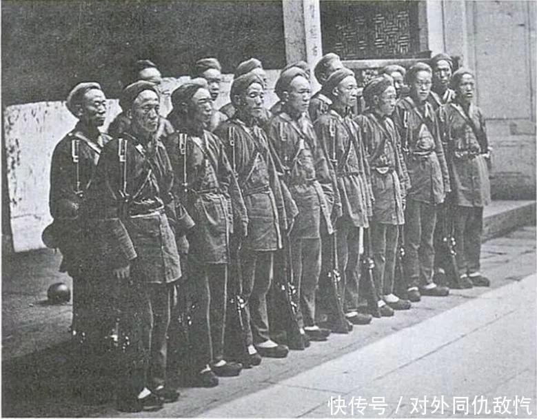  「正规军」清朝八旗、绿营都不行，为何湘军却十分强悍