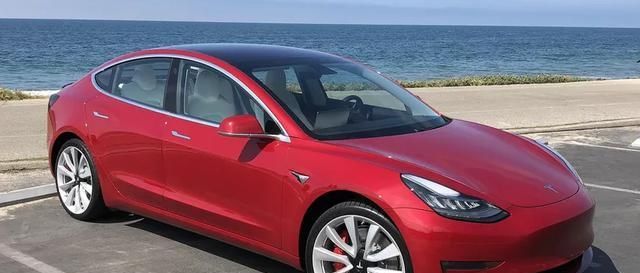  『系列』Tesla Model 3系列中的新顶级装饰——Performance