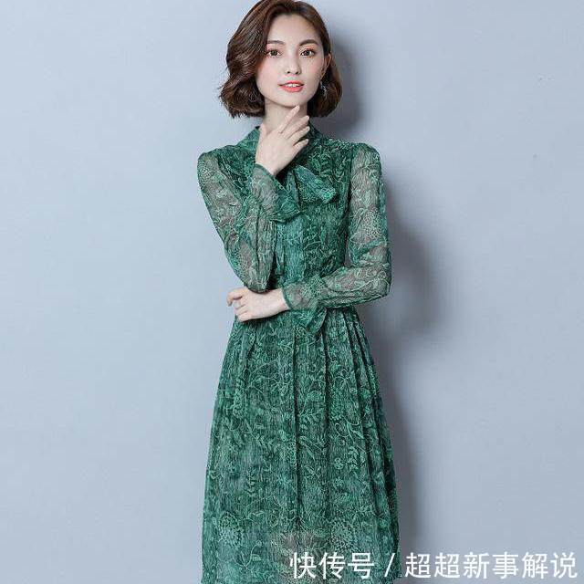 『女人』奔4女人再不打扮就老了,春节这样穿连衣裙,尽显女性高贵的气质