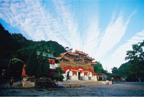 河北这些景区都免费或半价啦!只要你有这个证!