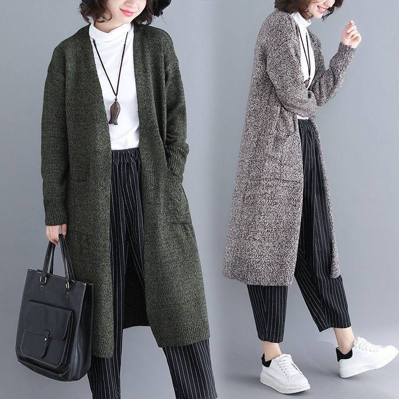 屁股大的女人，入秋别乱买，学这个女人穿开衫配七分裤，美的惊艳