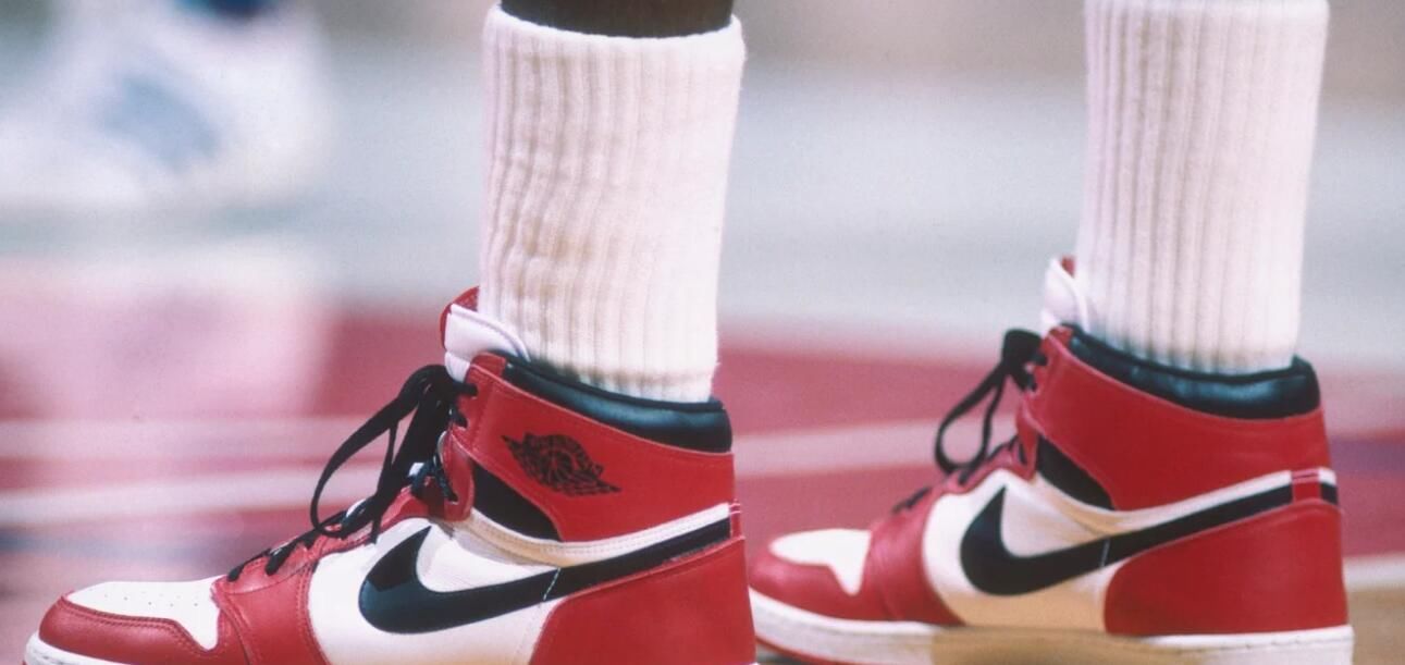  「球鞋」56万美元的Air Jordan球鞋卖出了天价！