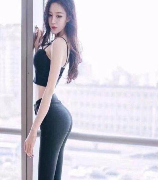  自信|潮流小姐姐如花似玉，年轻自信，尽情绽放女人魅力！