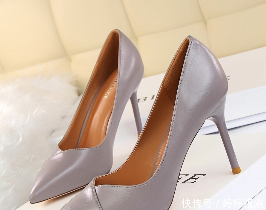  『大方优雅不累脚』刚出炉的新款女鞋单鞋，款款显高舒适又好搭，赶紧走起你的女神范