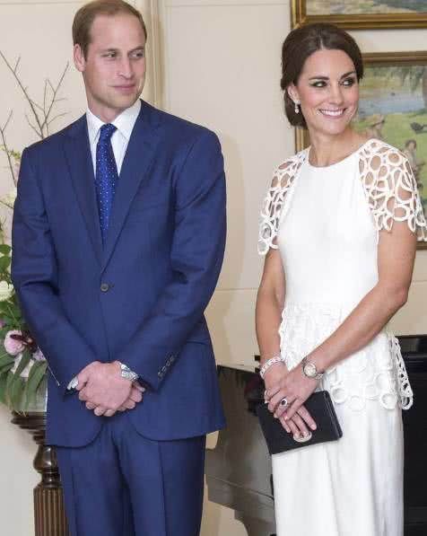 凯特王妃的4条裙子：前3条优雅大方，最后一条却输给中国女星