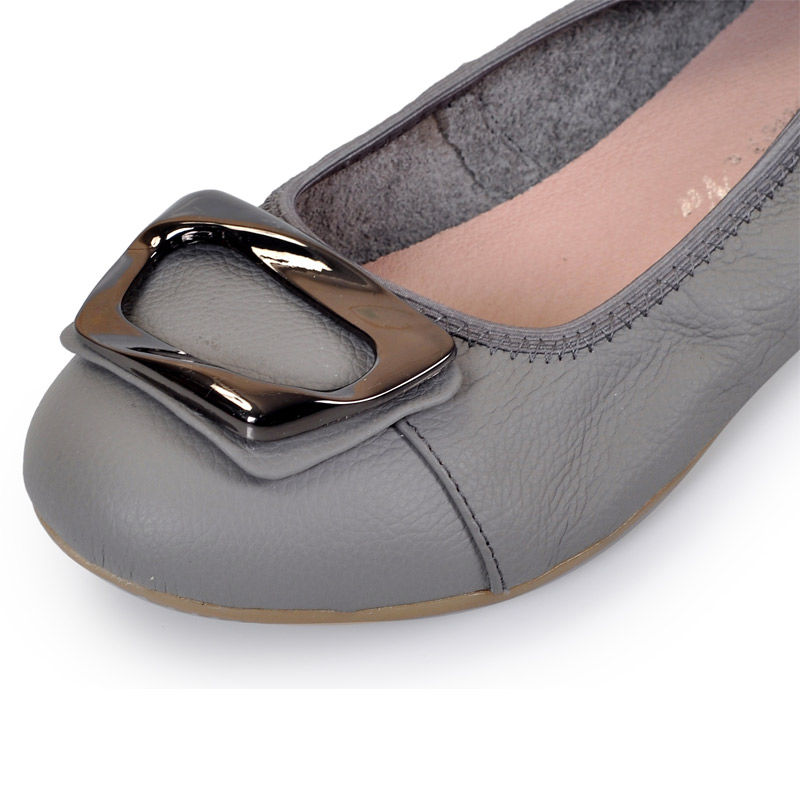 比高跟鞋还洋气的妈妈鞋，款款大方时尚，穿上显脚小显白不累脚