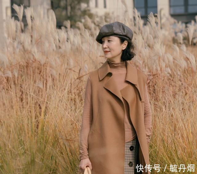  『值得』50岁之后怎么穿好看三木妈妈的日常搭配很值得学习，气质又减龄