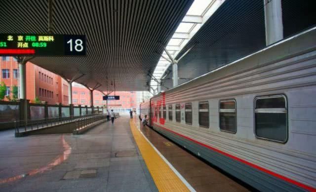 国内最霸气的火车:一张票价6000元,比机票贵几倍,却还一票难求