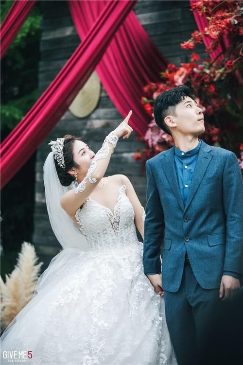  【户外】户外草坪上的婚礼派对，最妙的事是你都懂~