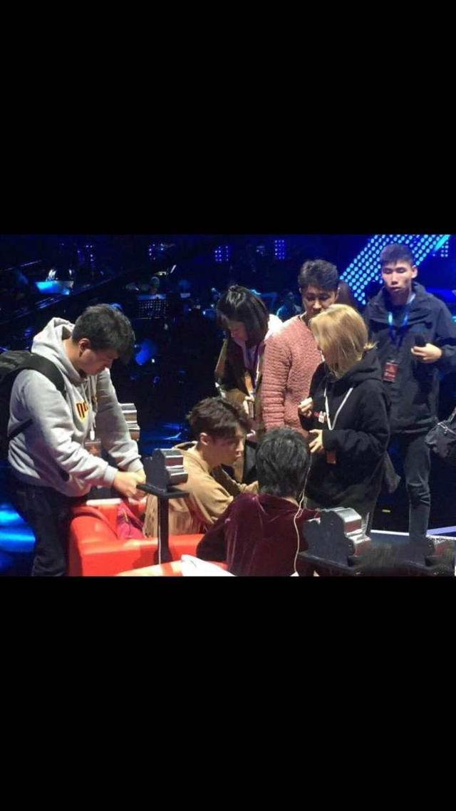 《天籁之战》录制现场,张艺兴凭借超强的音乐