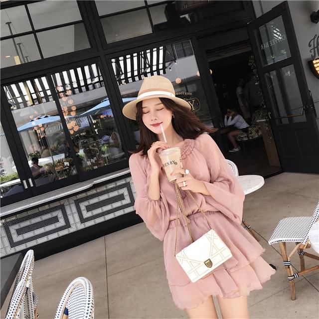 终于找到了，性感又俏皮的短裙套装，让你轻松变女神