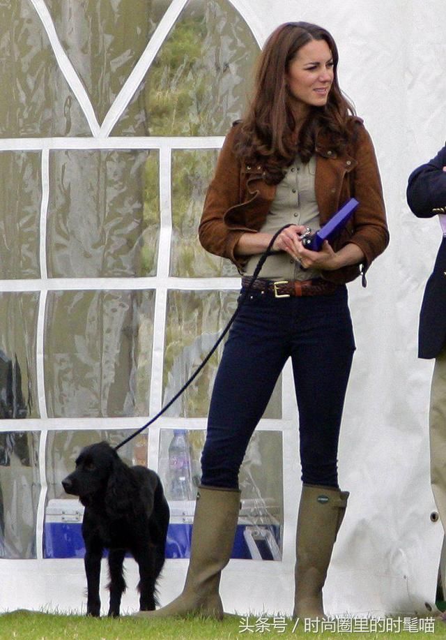 这还是凯特王妃吗？穿的这么休闲、运动，风格不同完全判若两人！