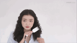  [钟楚曦]喜欢复古风的女生，烫个羊毛卷