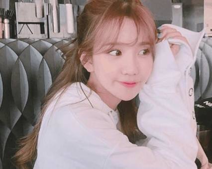 脸上有这3个特点的女生，属于天生“带妆脸”！不化妆也颜值高！