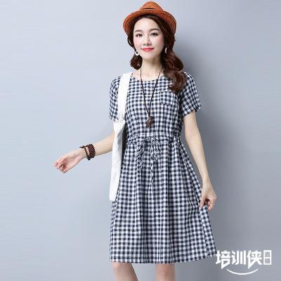 150斤胖女人要会打扮自己，少穿打底裤，学下面这样穿美翻一条街