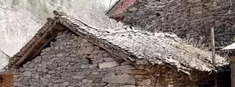 前有玉石垒猪圈, 后有和田玉砌鸡窝, 这个村子到底什么来头