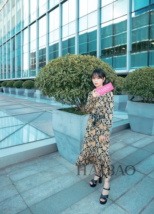 杨幂带火了这么多单品，如今是要进军设计圈了?