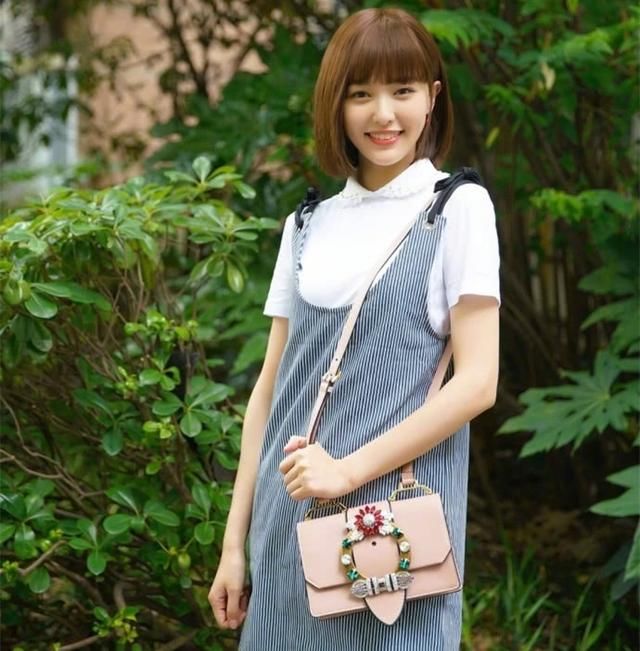 唐嫣这个发型太美了，真的很适合她，感觉年轻了好多