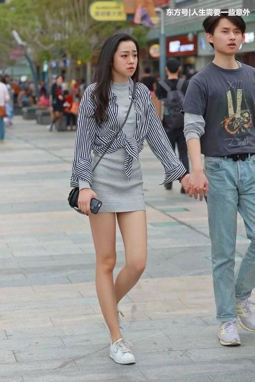 街拍路人：各种经典穿搭体现不同的时尚表现力，有腿有颜有气质！