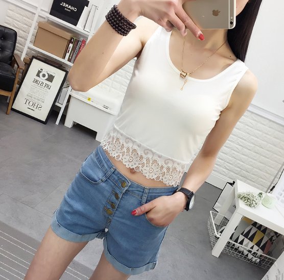 女人还是这么穿最好看啊!紧身的衣服勾出迷人的线条，美疯了