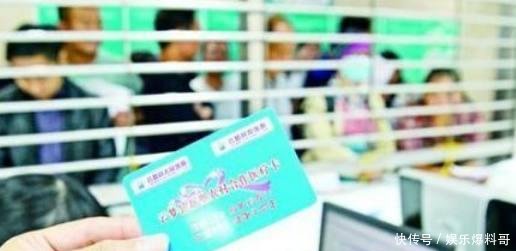 为什么退休以后有的人医保卡返钱，而有的人医保卡不返钱